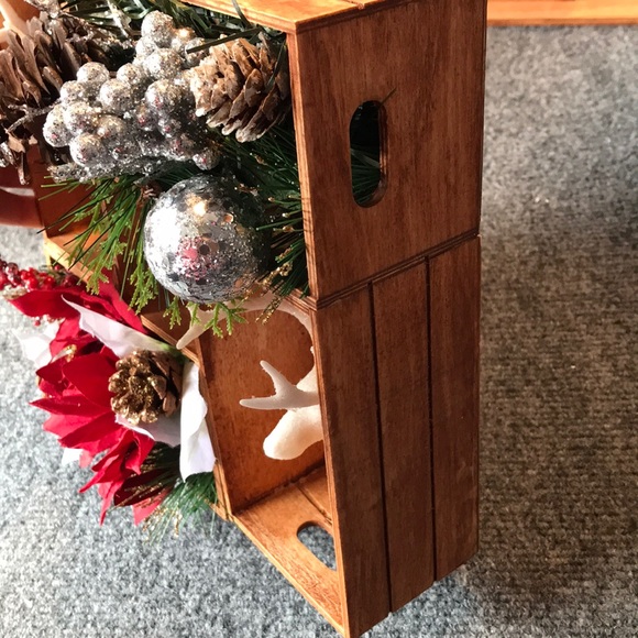 Deer Holiday Poinsettia Arragement - Picture 4 of 8